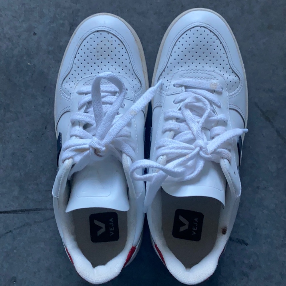 Veja sneakers size 6